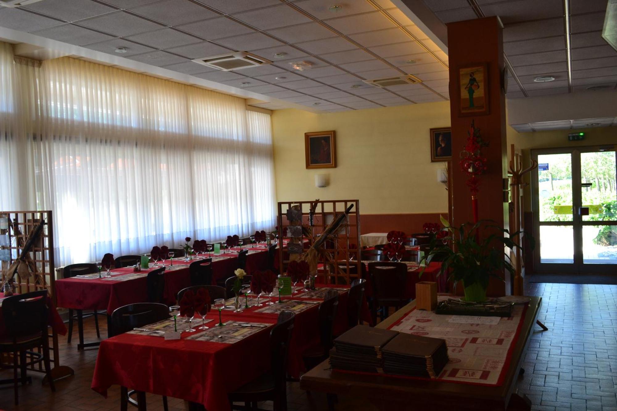 Hotel Restaurant Niemerich Пюльверсайм Экстерьер фото